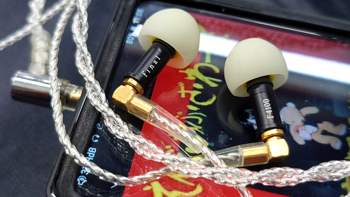 ryoutadb's tweet photo. 今日はFinal F4100とシルバーコート3.5です。使い始めて気付きましたが、n3との最小構成にすれば良かった😇今度試してみますw😇自分の納得出来る構成を見つけるのは、ポタオデ初心者には楽しいのです😇
#Final
#F4100
#今日のイヤホン https://t.co/MoxCMKqmqa
