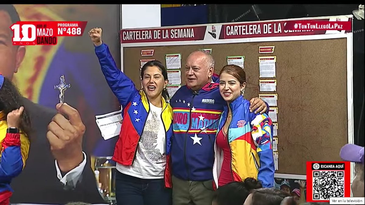 rossimaurici033's tweet photo. Vivan los Artistas Revolucionarios Chavistas con Convicciones !! @dcabellor @ConElMazoDando @NicolasMaduro #TunTunLlegoLaPaz !! https://t.co/KKVP8SznzQ
