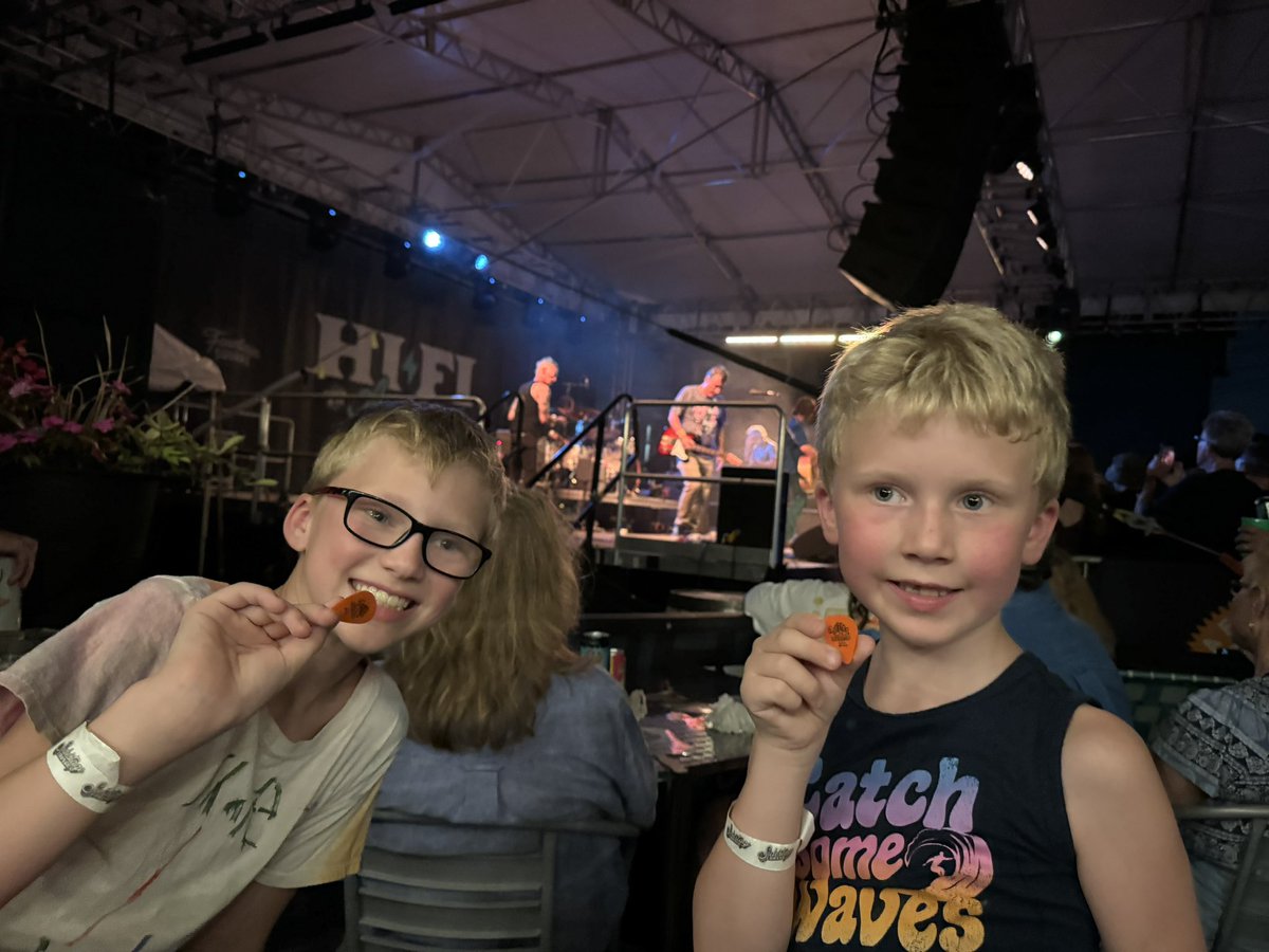 Elizabeth Ecenbarger tweet media