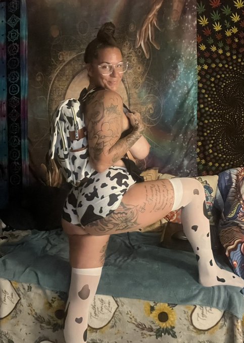 Back-to-Hucow-school time ONLINE NOW 🐮🐄https://t.co/IVJz1Xl0hT🐄🐮 @StreamateModels @JerkmateCams https://t<a href="/tag/smcontest"class="tags"><span>#smcontest</span></a>