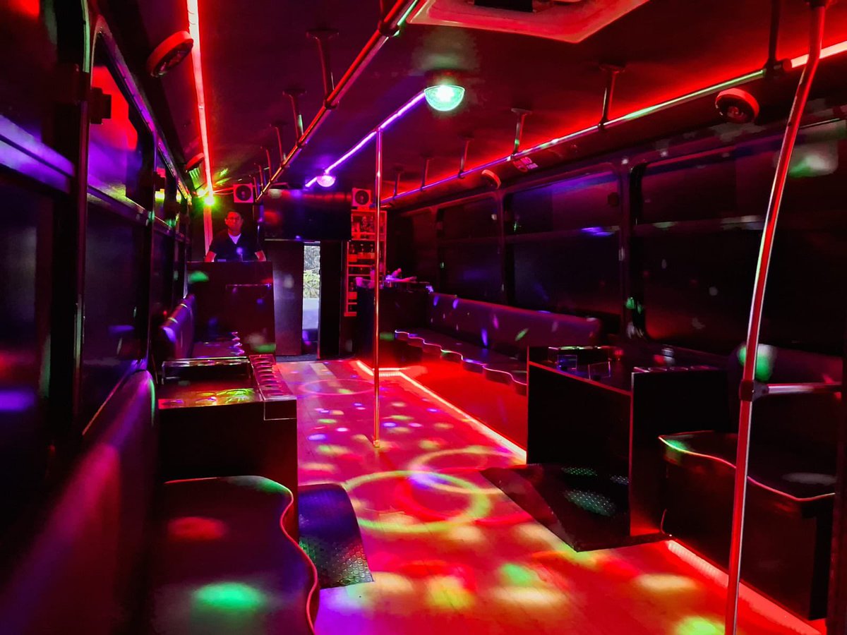 RMSwinger's tweet photo. ¿Qué tal si hacemos una fiesta aquí? 

¿Quién se apunta? https://t.co/bmKHIPbxap