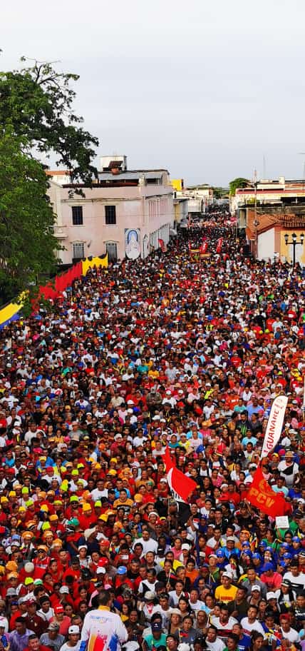marialerei's tweet photo. @CNNEE Mientras tanto en Venezuela. 🇻🇪❤️ https://t.co/TI2Dm1CX9n