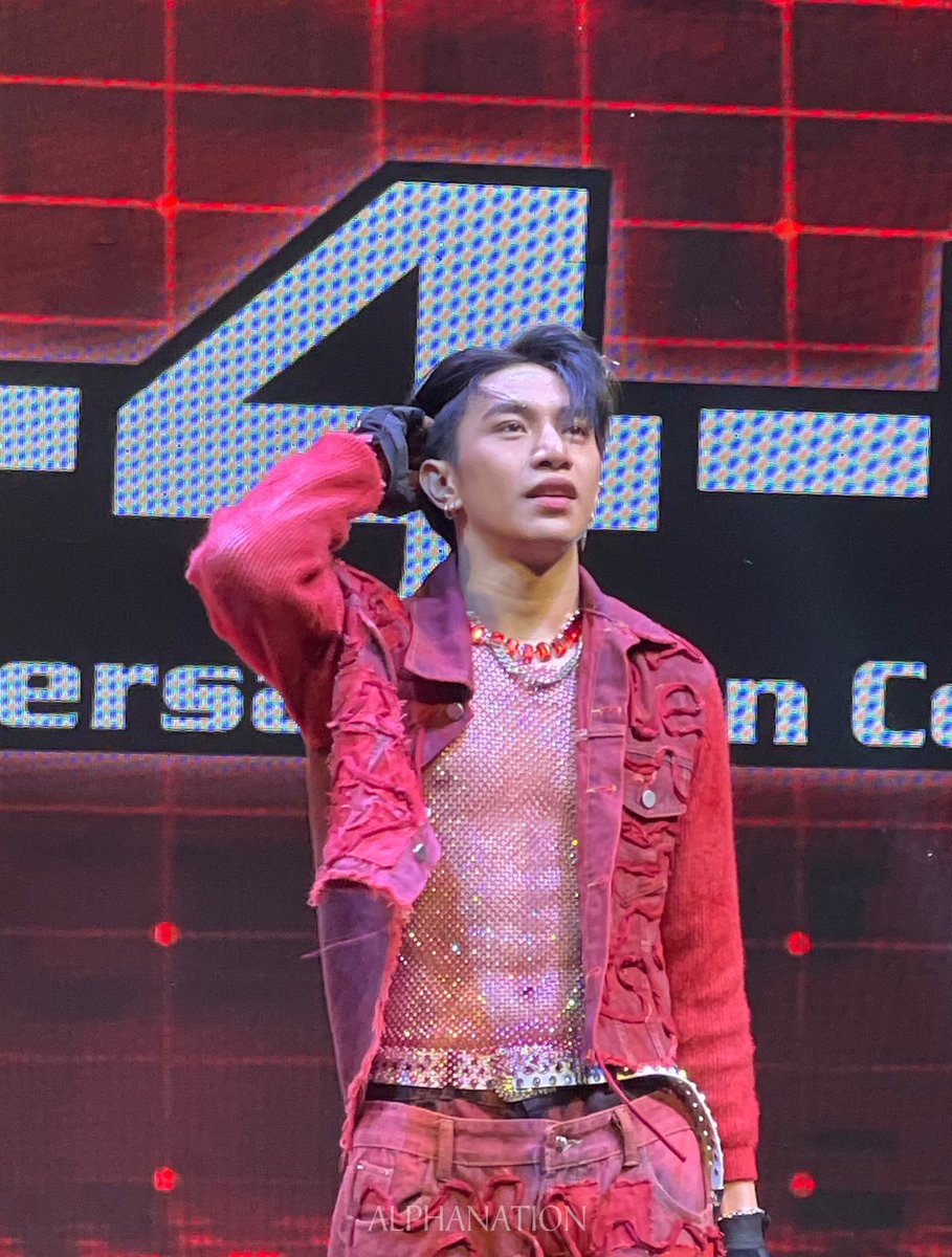 alphanation_ofc's tweet photo. We had a great night! We never expected the entire stage and your solo @1stoneofc_alpha You did a great job! 💙 We are happy to witness your performances. 🐺💙

@1stoneOfficial #1stOne #0641_ELEVATEANDEVOLVE #1stOneFANCON https://t.co/yc41TthZl4