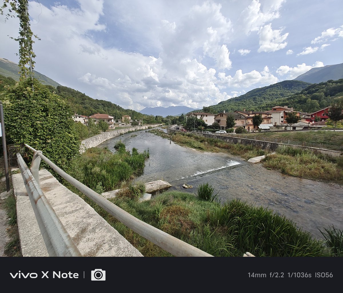 fabrizio_degni's tweet photo. The zoom capabilities of the #VIVOXNote (14mm to 1500mm)
#VIVO #people #zoom https://t.co/5ZEse4wfBA