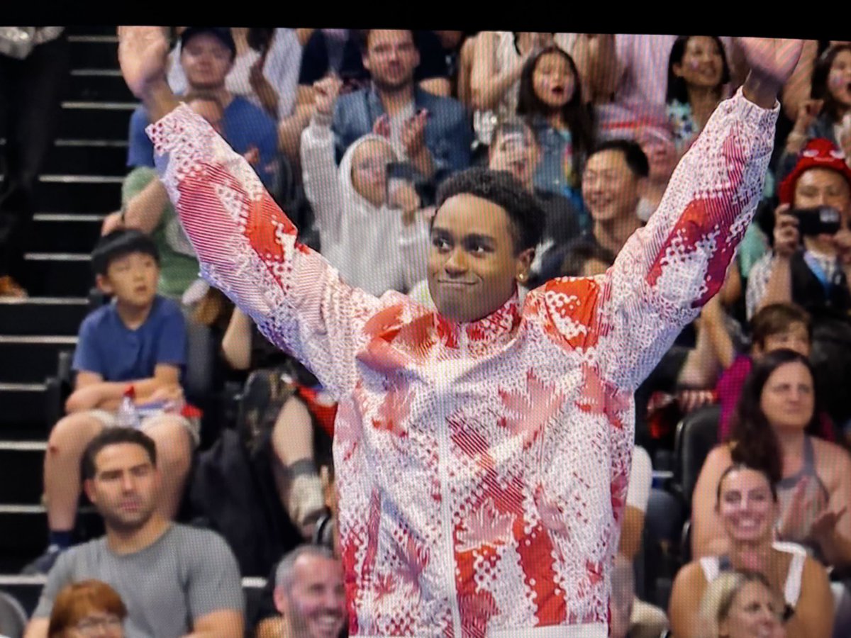 Definitely didn’t talk about this enough.
Josh Liendo is the first black Canadian swimmer to win a medal at the Olympics.
A very special moment for Liendo ❤️
#Swimming #OlympicGames