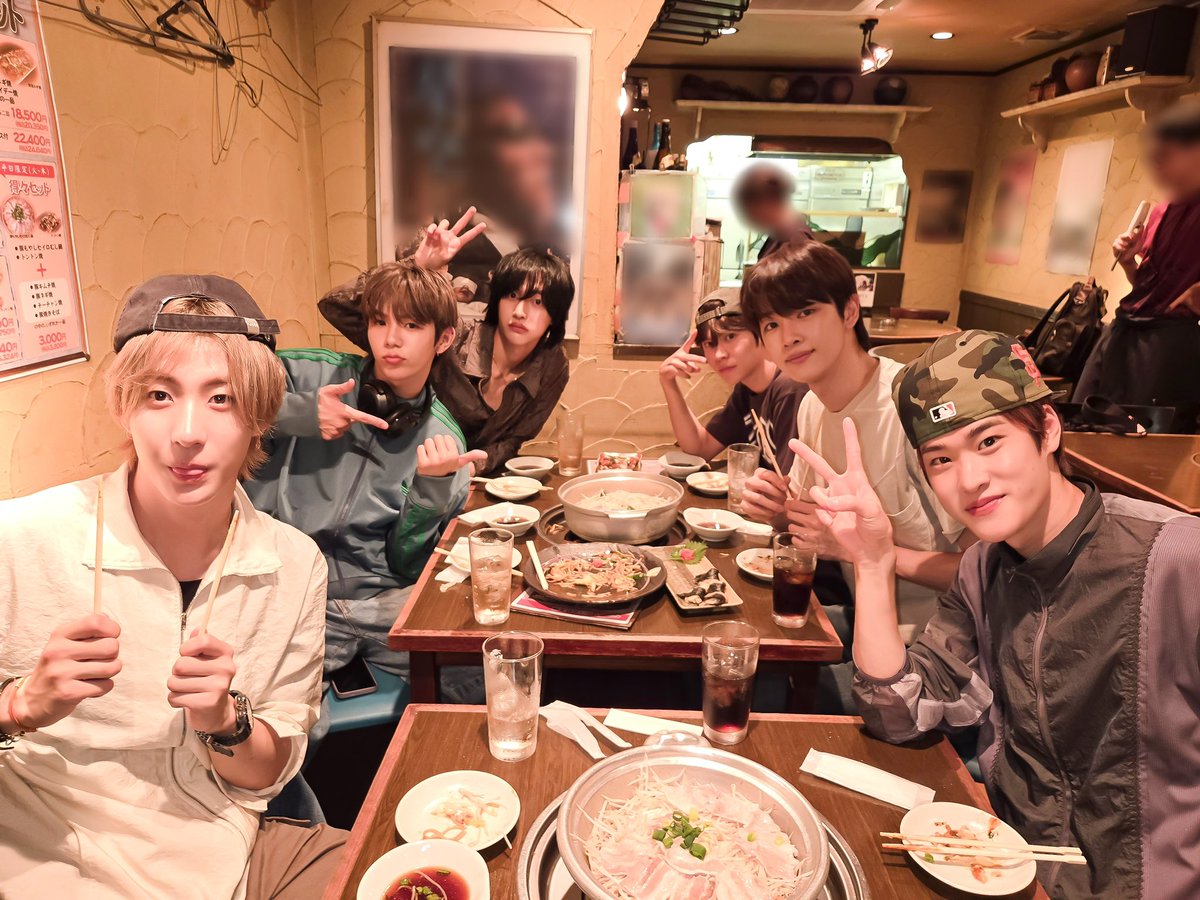 🥢🍲🥤📸🤤✌️

#RIIZE #라이즈 
#RISEandREALIZE
#RIIZE_JAPAN_HALL_TOUR
#RIIZINGDAY #RIIZINGDAY_in_OSAKA