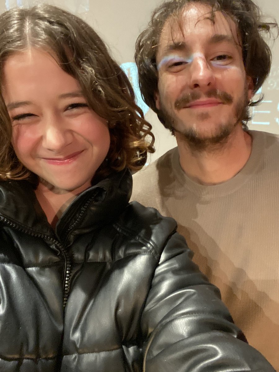 phylirical's tweet photo. los amo https://t.co/e48Eiszdo8