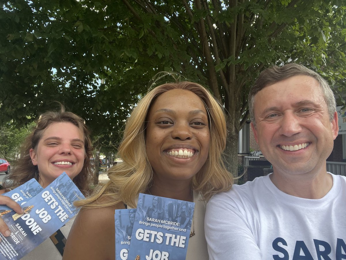 kenmartin73's tweet photo. Fantastic energy in Delaware today as I campaigned with my good friend @SarahEMcBride in her race for U.S. Congress!  She is running an amazing campaign and I know when she wins she will continue to do amazing things for her state and for the nation.  
@TheDemocrats @DemStateParties