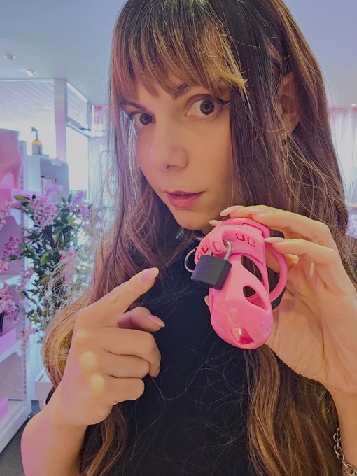 The start of your sissy journey begins with a *click* https://t.co/iLj98UMpDy<a href="/tag/mvsales"class="tags"><span>#mvsales</span></a>