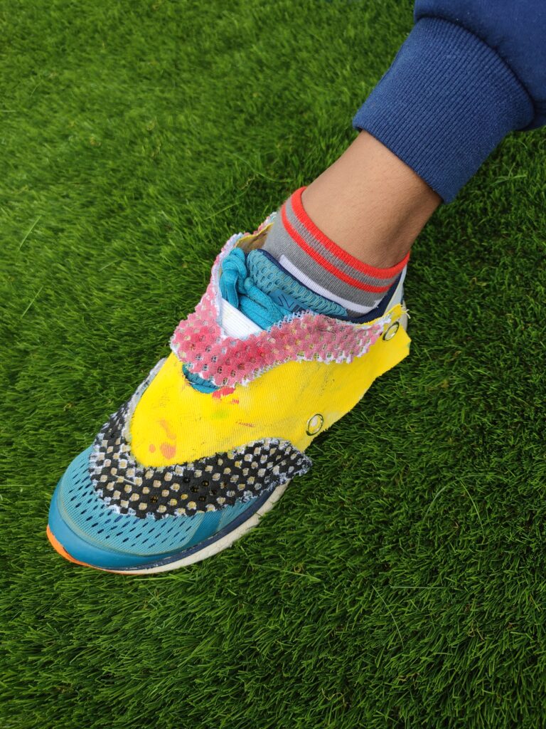 BowArts's tweet image. Bring bling to your shoes! This August, create unique wearable overshoe accessories in our free family art workshop with  footwear designer and artist educator Hernán Guardamagna. 

Find out more: bowarts.org/event/bow-fami…

#familyworkshop #freeactivities #TowerHamlets #BowFamilies