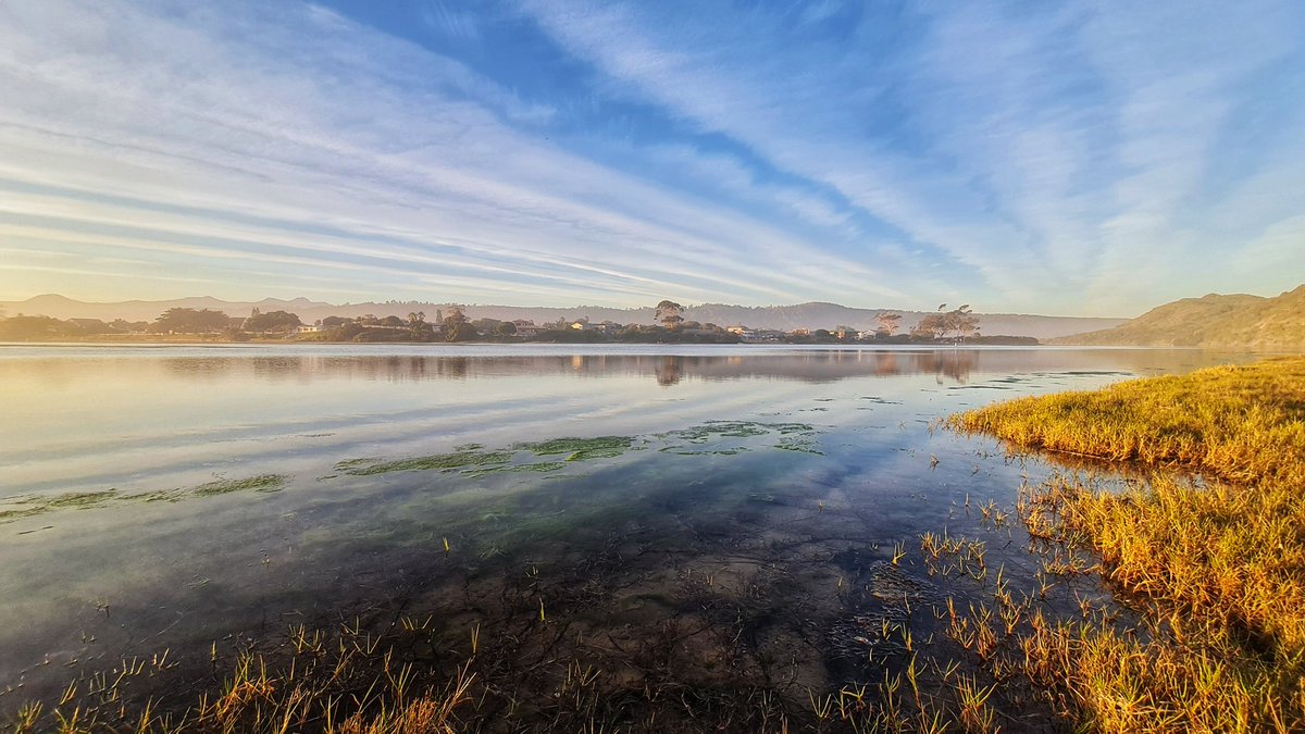 gotravelbug's tweet image. Sedgefield sunset from Swartvlei lake 😍 
#Sedgefield #GardenRoute 
@SANParksGRNP @GardenRoute_DM