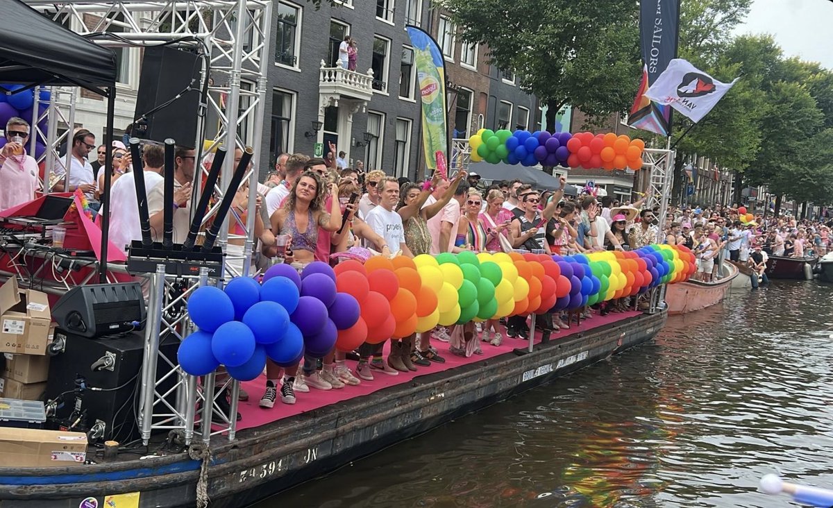 PressGreekEmbas's tweet photo. 🌈 Great to join the #EqualRightsCoalition in  #PrideAmsterdam2024 
 #CanalParade  ⛵️
Thank you @GermanyinNL for leading the ERC initiative in #NL 
⁦@amsterdampride⁩
#YouAreIncluded #Pride2024🌈
#TogetherInPride ⁦#LoveIsLove https://t.co/8Th1dQdoCJ