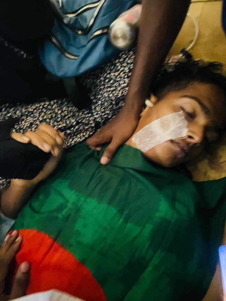 buetian62's tweet photo. Awami terrorists open fired on the protesters in Pabna.
Several casualties, 3 protesters embraced martyrdom.
#BanBSL #StepDownHasina #TotalNonCooperation https://t.co/8Ie4yBfXs7