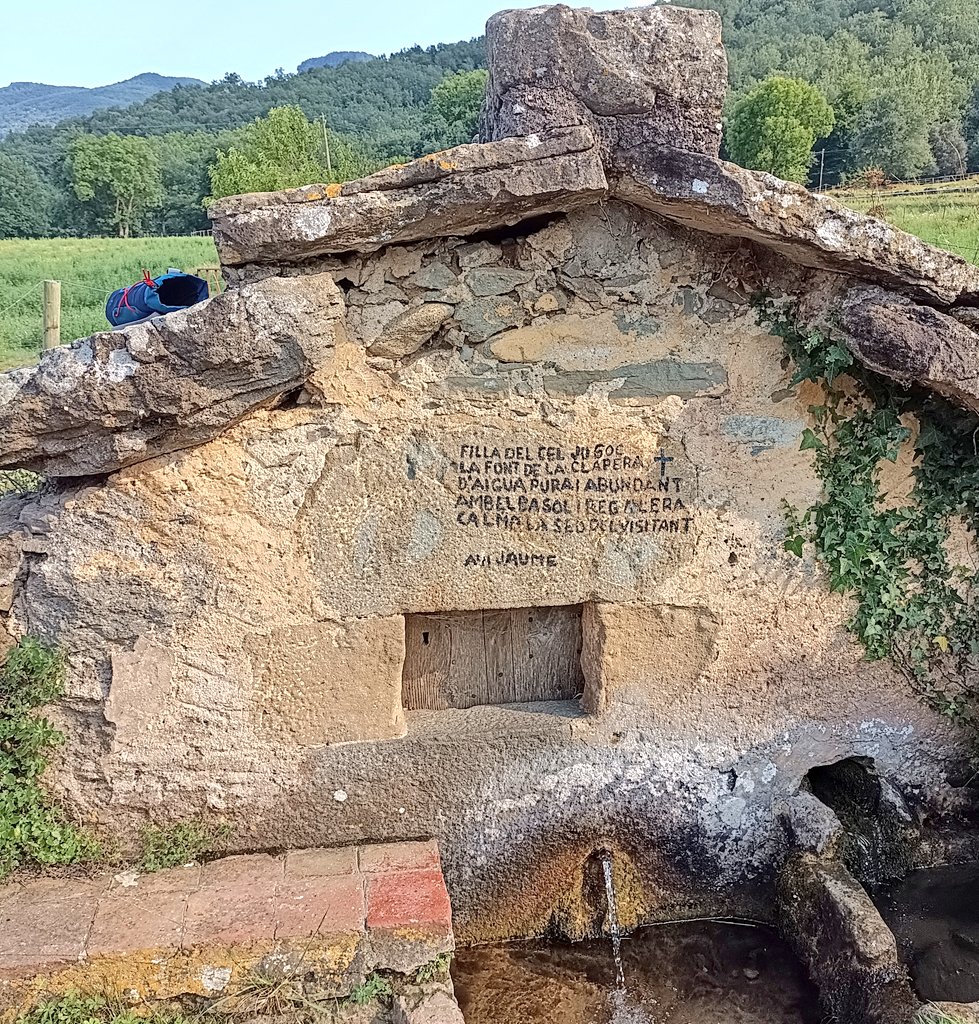 La Vall 🍃🌿🏞️🌾🌻🌱✨
