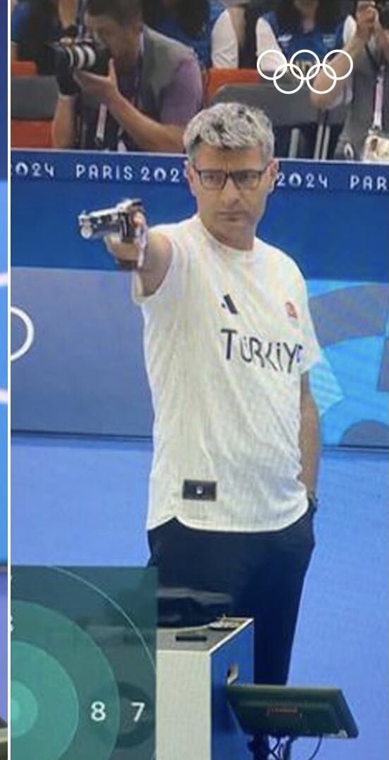 G51Boo's tweet image. Every time I see the Turkish Olympic shooter he really reminds me of Frank Kinsella from the brilliant seiries Kin 😊 👍 #kin #aidengillen