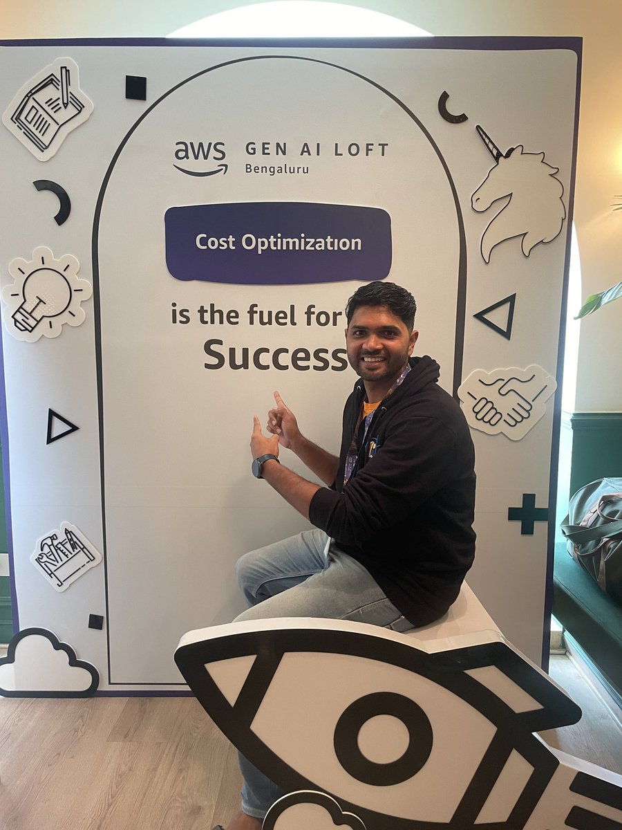 AvinashDalvi_'s tweet image. I am at AWS GenAI loft Bengaluru #AWSGenAILoft
#GenerativeAl #AWSStartups
#AWSGenAILoftBengaluru