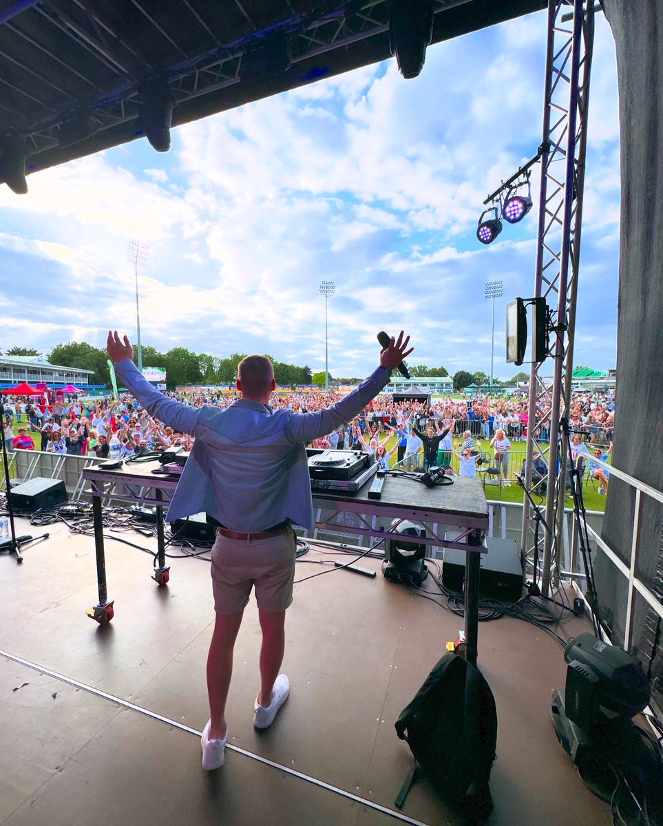 Hands up if you’re ready to party 🙌🏻😂 Had an incredible time yesterday hosting and DJ’ing on stage at Leicestershire County Cricket Club 🔊
