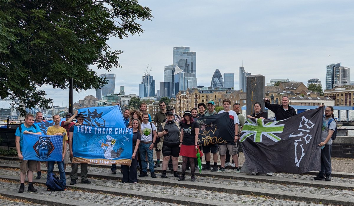 Thank you to all the agents who joined us yesterday in Rotherhithe for Ingress First Saturday in London.  Lovely weather and an interesting area to walk around, followed by drinks by the river. #IngressFS