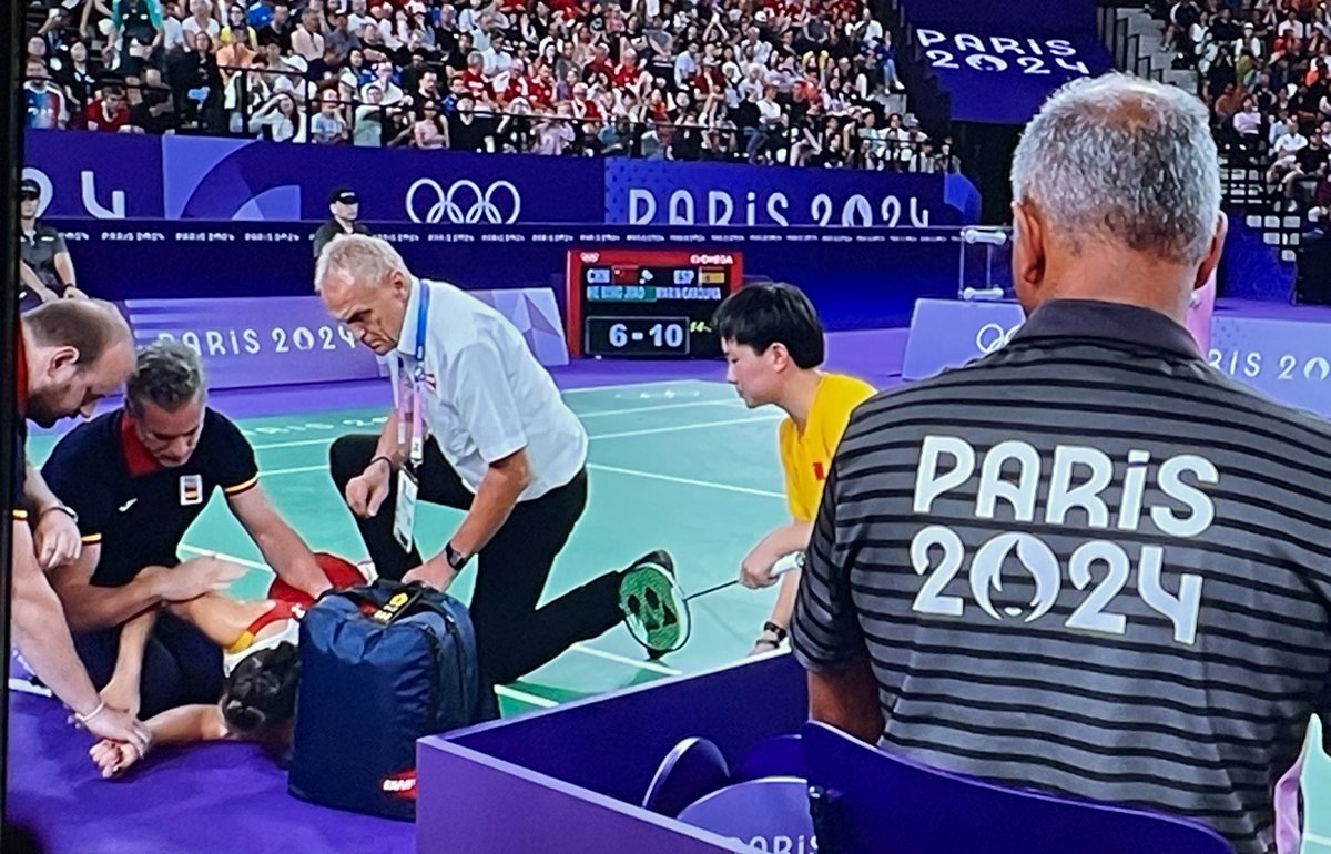 🏸 ¡Otra vez no! 🤞 Vamos, <a href="/CarolinaMarin/">Carolina Marín</a>