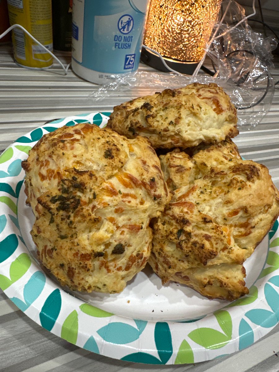 crocsncoonhound's tweet photo. But also, hello whatever this website is called now. I can’t sleep. So let’s make homemade bread. Starting with cheese herb drop biscuits. https://t.co/OsWU3T7sUJ