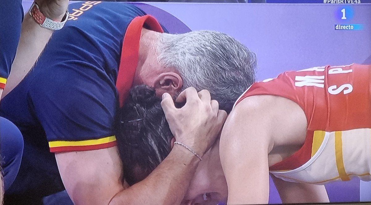 Me hizo lloran en el partido de cuartos e imposible no llorar ahora con ella. Qué señora...