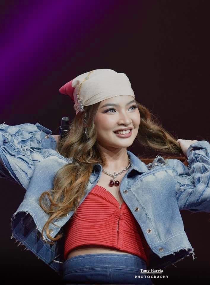 smolmidoring's tweet photo. colet, tama na, hindi ko na kaya bai 😭 https://t.co/qHAuGeUtug