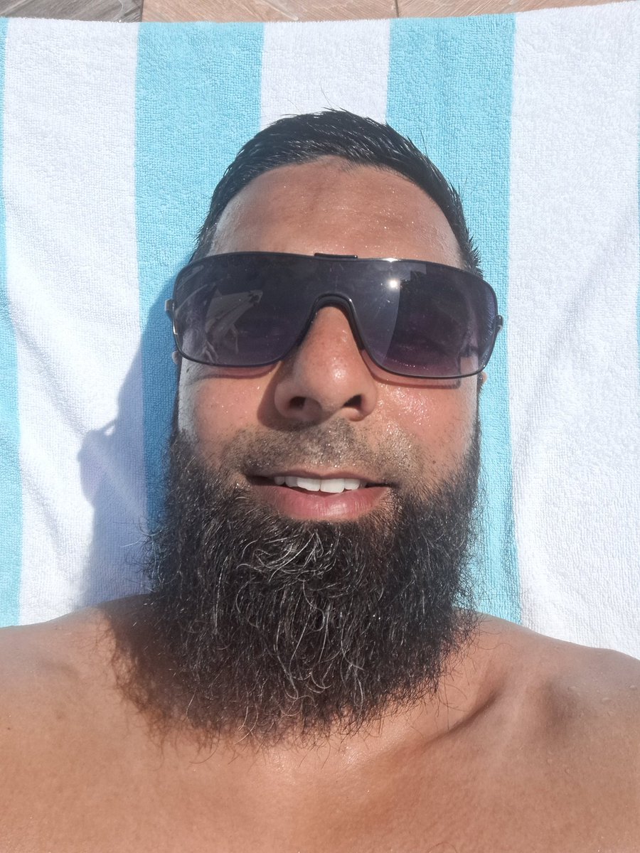 Farouk80LFC's tweet photo. Relax &amp; Recharge https://t.co/5YOLca22Zg