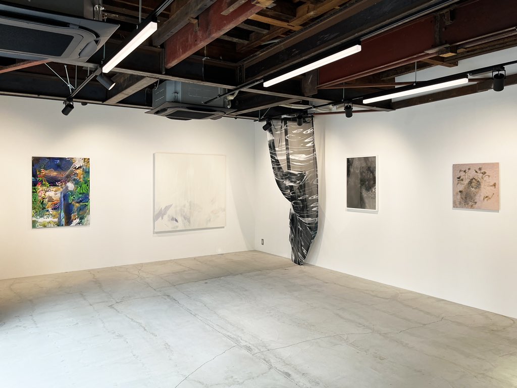 「リップル」を外苑前のUp &amp; Comingで見た。写真と絵画の領域横断的表現を探求するグループ展。参加作家は苅部太郎さん、中田拓法さん、MANA HIRAIさん、森綾乃さん。8/4まで。