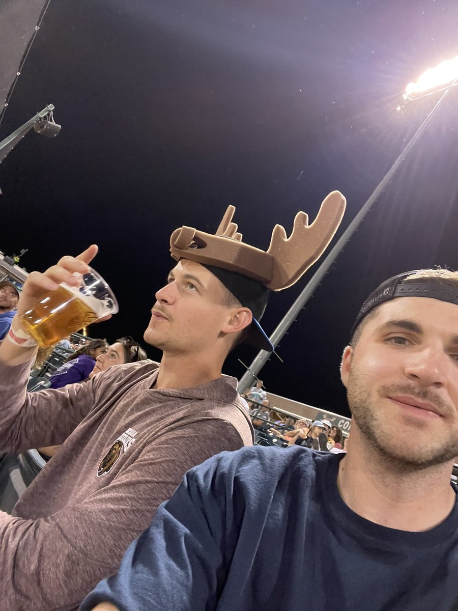 We been here for 3 hours and bro hasn’t even cleared 4 of either. Pathetic effort