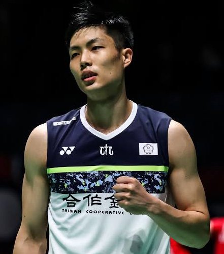 SportsMonkInd's tweet photo. Kudos to Chou Tien Chen for his incredible dedication and strength. Battling early-stage colorectal cancer last year and still competing after treatment at the highest level in #Paris2024 is truly inspiring. Your journey is a testament to resilience and courage. 🏸🇹🇼

#Badminton https://t.co/4yUXpF75lO