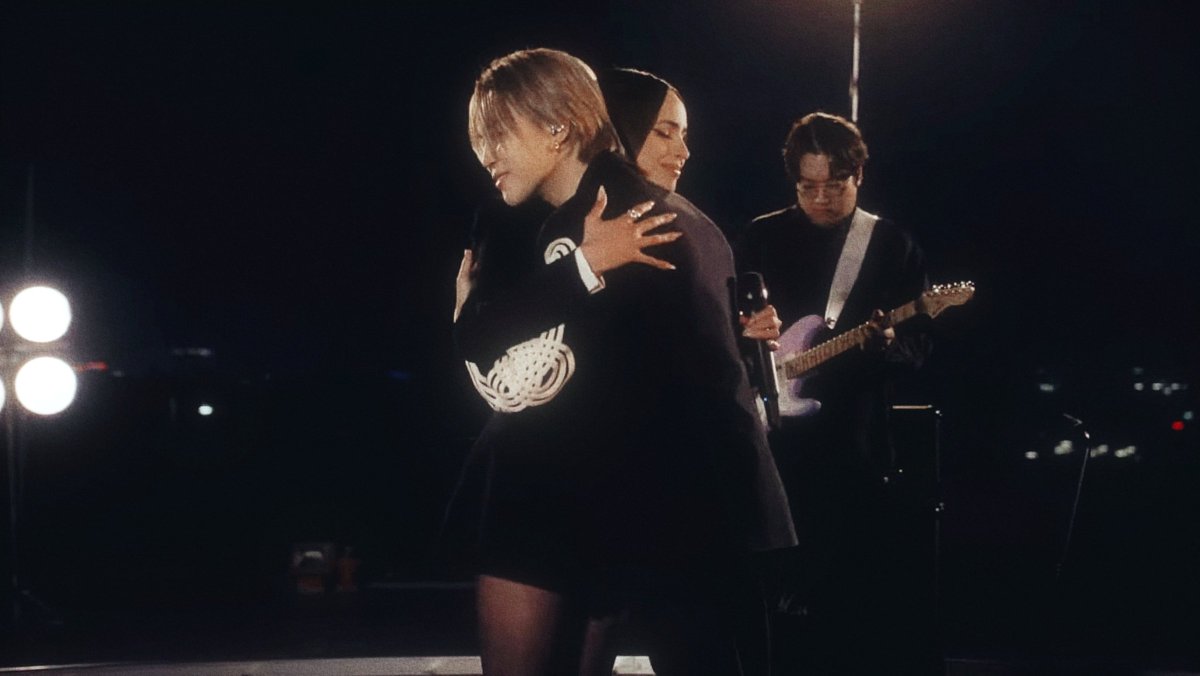 9795CONTENT's tweet image. jimin and sofia carson ♡︎.