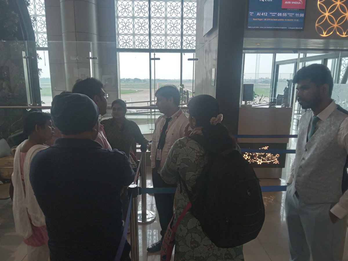 Devesh0414's tweet photo. Hi AirIndia
I was booked urgent flight today. My father admit in hospital that's why I booked flight ticket with the costly amount. Now, it is showing 3 hr 15 min delay.
Note: If I delay only for flight "gate close".
Now, we are wait from 7 am to 12 am.
#AirIndia
#timesofindia https://t.co/vkSUfjBiYe