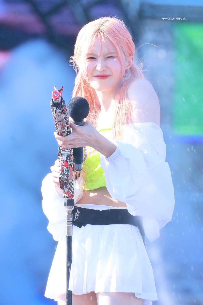 wskasu0110's tweet photo. 240803 인천 워터밤

#프로미스나인 #fromis_9 https://t.co/Hw5NMtpFBU