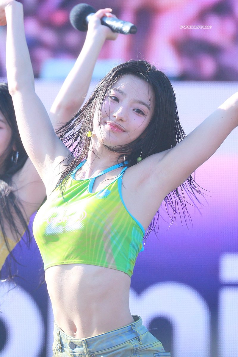 wskasu0110's tweet photo. 240803 인천 워터밤

#프로미스나인 #fromis_9 https://t.co/Hw5NMtpFBU