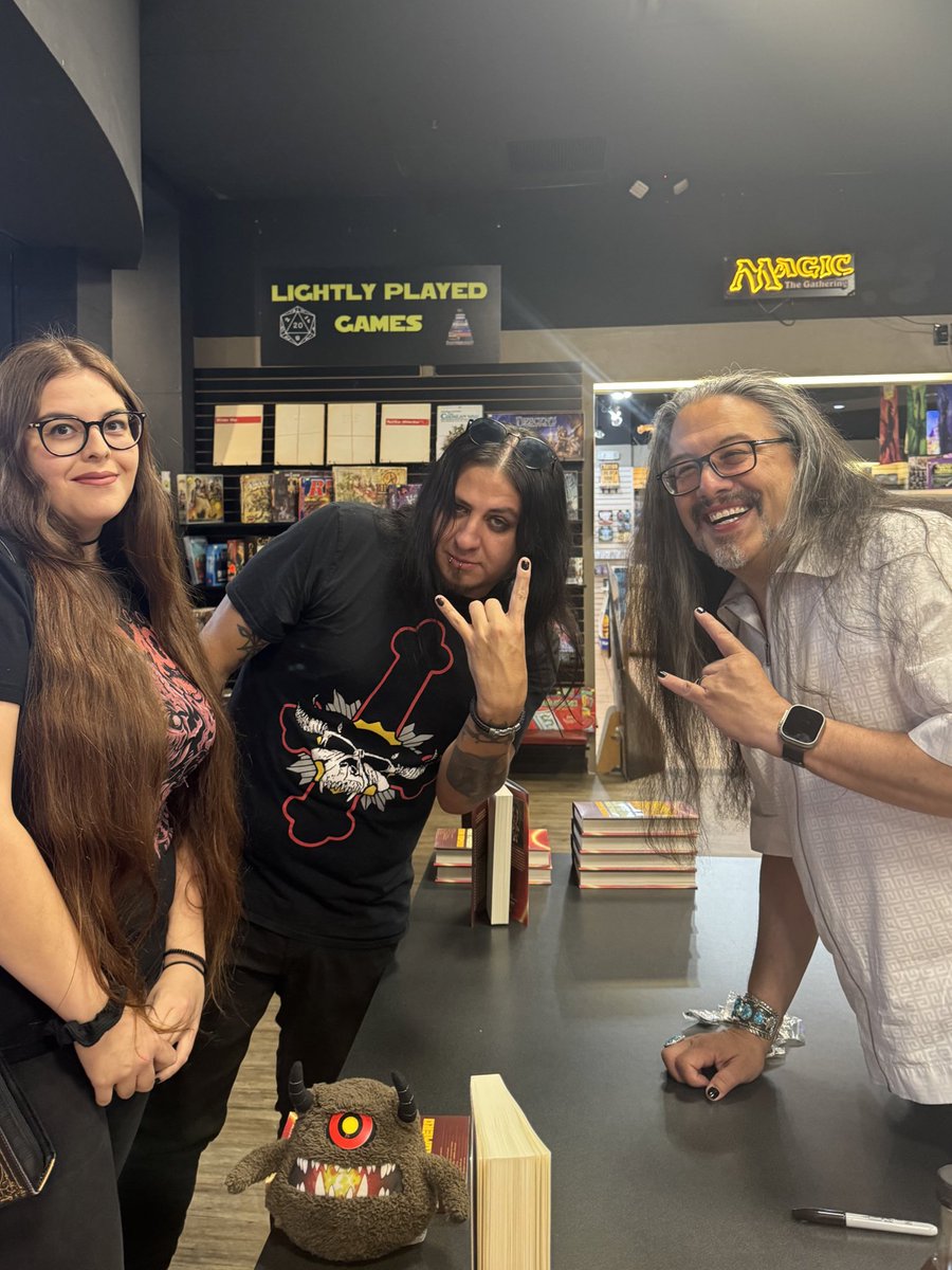 Thank you so much to everyone who showed up at the Tucson book signing a couple days ago! It was fantastic meeting you all. 🖤 A huge shout out to Tucson Games and Gadgets for hosting this event.