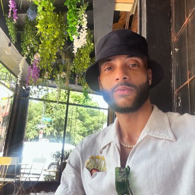 Chris tweet media