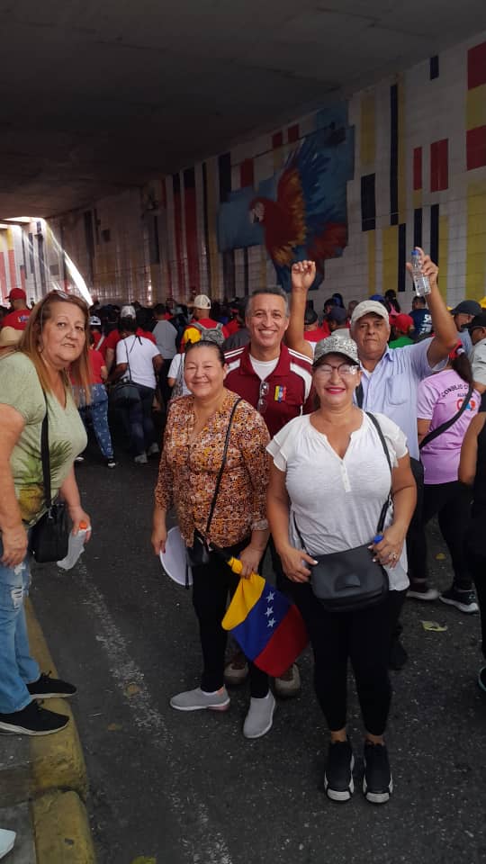 Parroquia El Paraíso presente 🥳💯🫶🏽🇻🇪🪄Gran Marcha por la Paz <a href="/NicolasMaduro/">Nicolás Maduro</a> <a href="/dcabellor/">Diosdado Cabello R</a> <a href="/luchaalmada/">Alfred Nazaret Ñáñez</a> <a href="/PartidoPSUV/">PSUV</a> <a href="/aleman72psuv/">Juan Carlos Alemán             Cuenta Oficial</a> <a href="/jimmygudino/">JIMMY GUDIÑO</a> <a href="/PARTIDOPSUVCCS/">CARACASPSUV</a> <a href="/LICEOCCSCLAP/">Clap LC Paraiso</a> <a href="/UBCHECrema/">UBCH Edoardo Crema</a> #03Ago #PaisDeOchoEstrellas Somos Alegría y Paz ✨🫶🏽🇻🇪💯