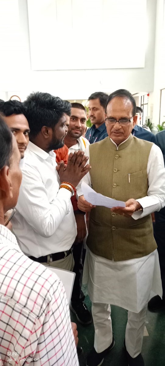 मोहन सरकार से एक ही पुकार 
जन सेवा मित्रो को दो स्थायी रोजगार।
#जनसेवा_मित्रों_को_बहाल_करो
<a href="/ChouhanShivraj/">Shivraj Singh Chouhan</a> 
<a href="/DrMohanYadav51/">Dr Mohan Yadav</a>
<a href="/rshuklabjp/">Rajendra Shukla</a>
<a href="/prahladspatel/">Prahlad Singh Patel ( वृक्ष से जल, जल से जीवन)</a>
<a href="/JagdishDevdaBJP/">Jagdish Devda</a>