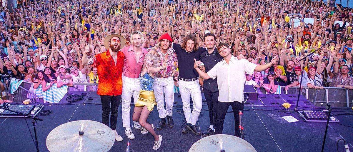 CirellaFox's tweet photo. i think that this would be such a fun little concept as a music festival that took place on a cruise ship? with multiple artists too. i don’t know. can someone give me their input?? https://t.co/VkHlxrslTd