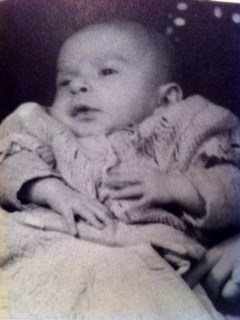 4 August 1943 | A French Jewish girl, Marguerite Sznajderman, was born in Paris.

She arrived at #Auschwitz on 12 February 1944 in a transport of 1,500 Jews deported from Drancy. She was among 1,229 of them murdered in gas chambers after the selection. She was 6 months old.