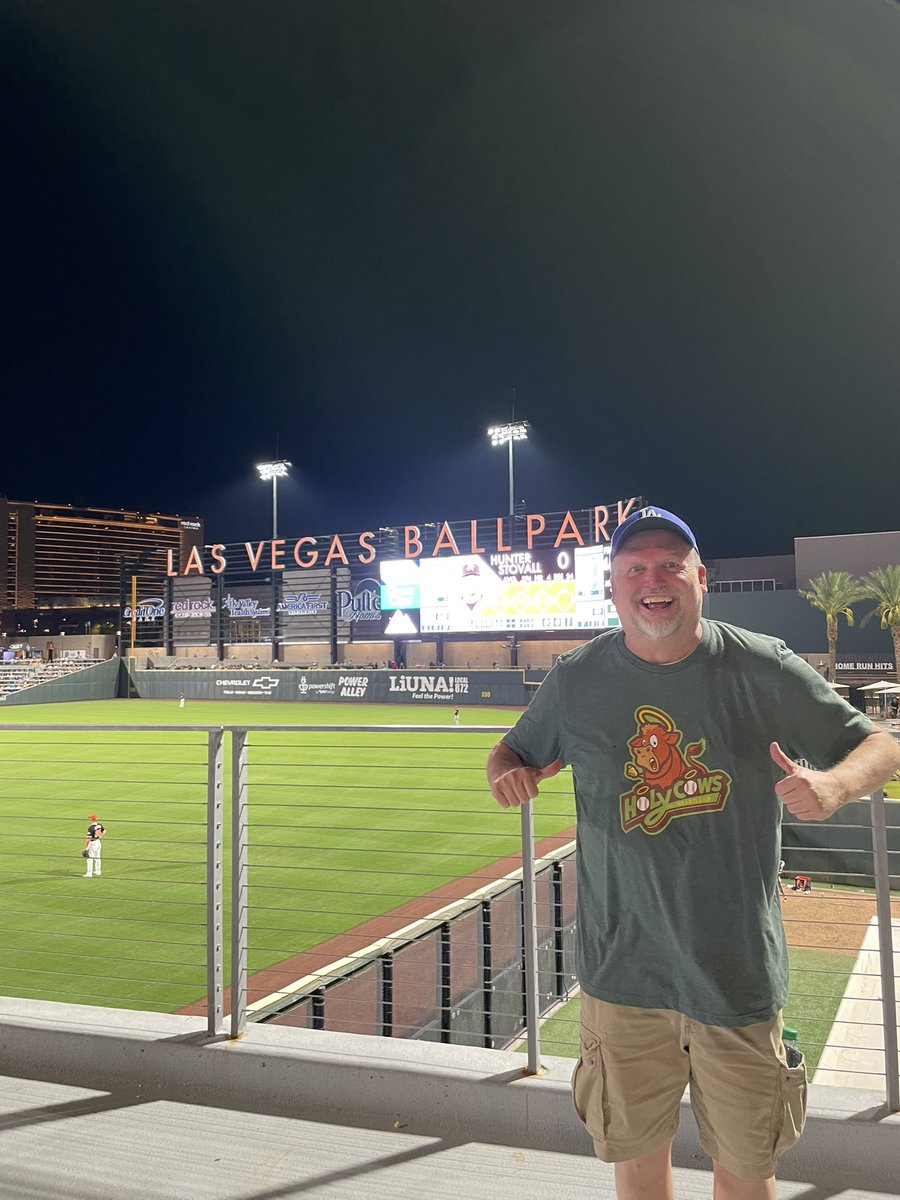 MightyZebra29's tweet photo. In honor of the big Holy Cows game coming up next week, I’m repping the team down in Las Vegas! Long live the Heartland Holy Cows! @bismarcklarks https://t.co/PtfDHQsbyQ