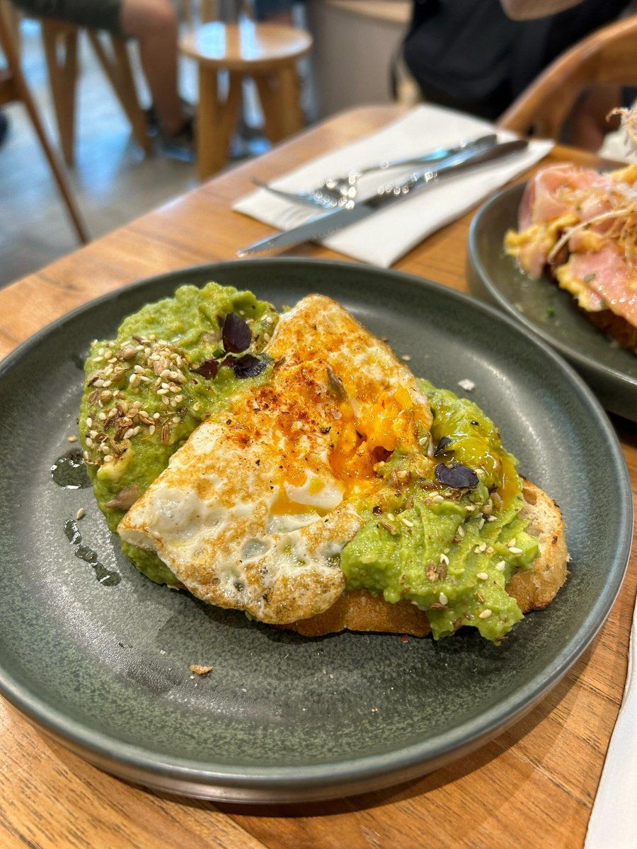 tapesooj's tweet photo. Smashed avocado is very smooth
Dukkah seasoning https://t.co/fZYOkQuww7