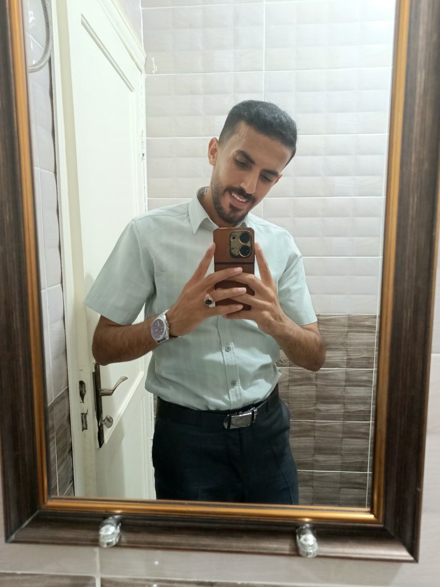 سأعيش على امل ان كل شيء سيصبـــح 🖤💭 جميلا ، مادام لنا رب يقول كـن فـيكون🩶