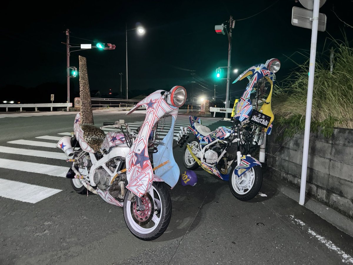 KaechanZepher's tweet photo. 暇つぶしに福岡系に塗り塗りしたくてVTのスパーダ作りました笑

拡声器と回転灯外します！

15万で欲しい人いますか？
書類付き自賠責1年付きです〜 https://t.co/mjau36L8Pn
