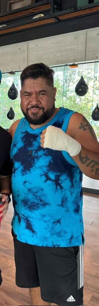 MameShitPst's tweet image. 🚨 URGENTE 🚨
Conato de bronca entre aficionados del equipo Monterrey, se sabe que entre ellos se encuentra el líder de la barra Jesús "Hipopótamo" Hernández, es el que inicia el altercado. Se dice que esta persona se dedica al robo de automóviles en dicha ciudad del norte.