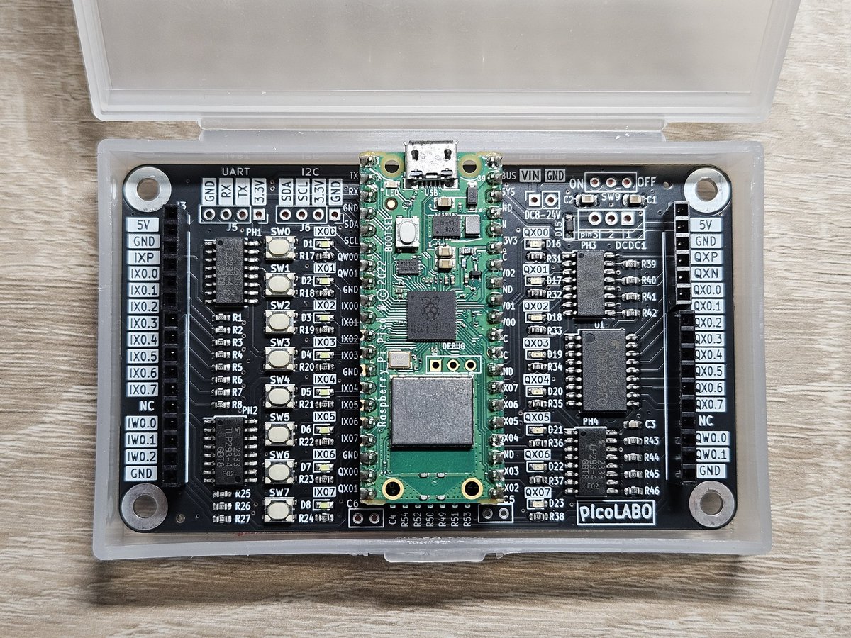 _picolabo's tweet photo. PLCの研修教材用に
RaspberryPiPico用の絶縁I/O基板を
作ってみました。
開発環境はOpenPLC対応ですが
C,Python,Arduinoもいけるはず。

ちょっとした制御をしたい時は、
マイコンとラダー図の組み合わせも
手軽でいいですよね。 https://t.co/4vE4U2Z9o8