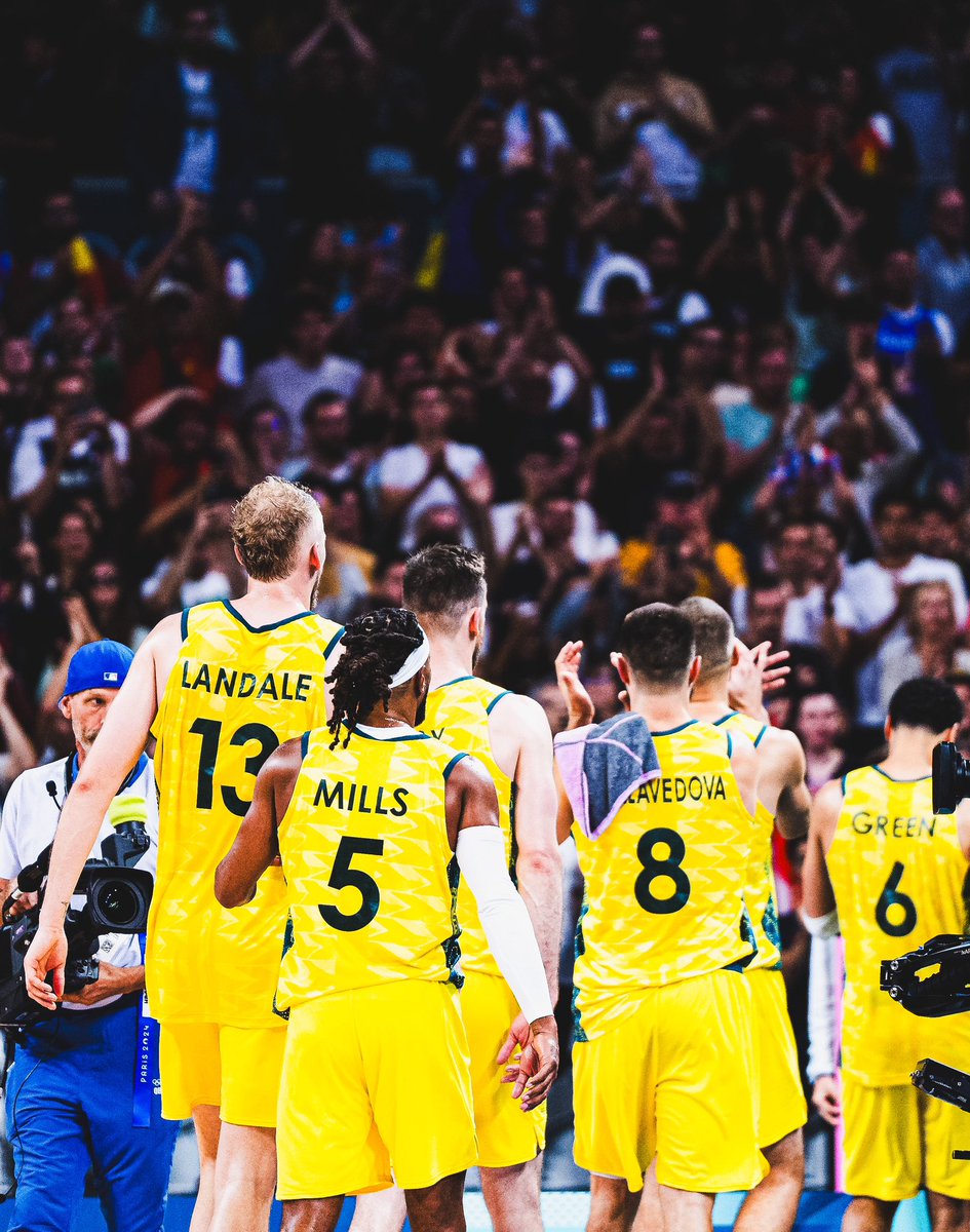 AusBasketballPA's tweet photo. Quarter-Finals Bound 🇦🇺

The Australian Boomers advance to the Quarter-Finals of the 2024 Paris Olympics after finishing 2nd in Group A.

They face Serbia on Tuesday the 6th of August at 10:30pm AEST.

#StrongerTogether https://t.co/MPRcLrJHcL