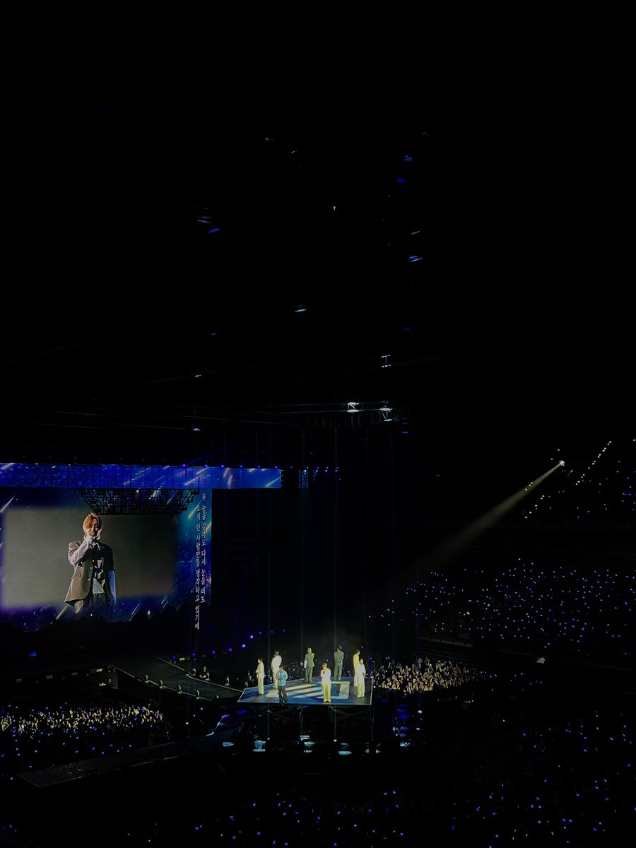 ainnatashashm's tweet photo. Dear @SJofficial, thank you for stay together for almost 20 years🥹. After all ups and downs, you guys are still here for all of us. Thank you for the hard works✨. Please come to Malaysia again! From your #MYelf 💙
#superjunior #SuperJunior_Spinoff_Halftime_KualaLumpur https://t.co/PiqdLKZ2OQ
