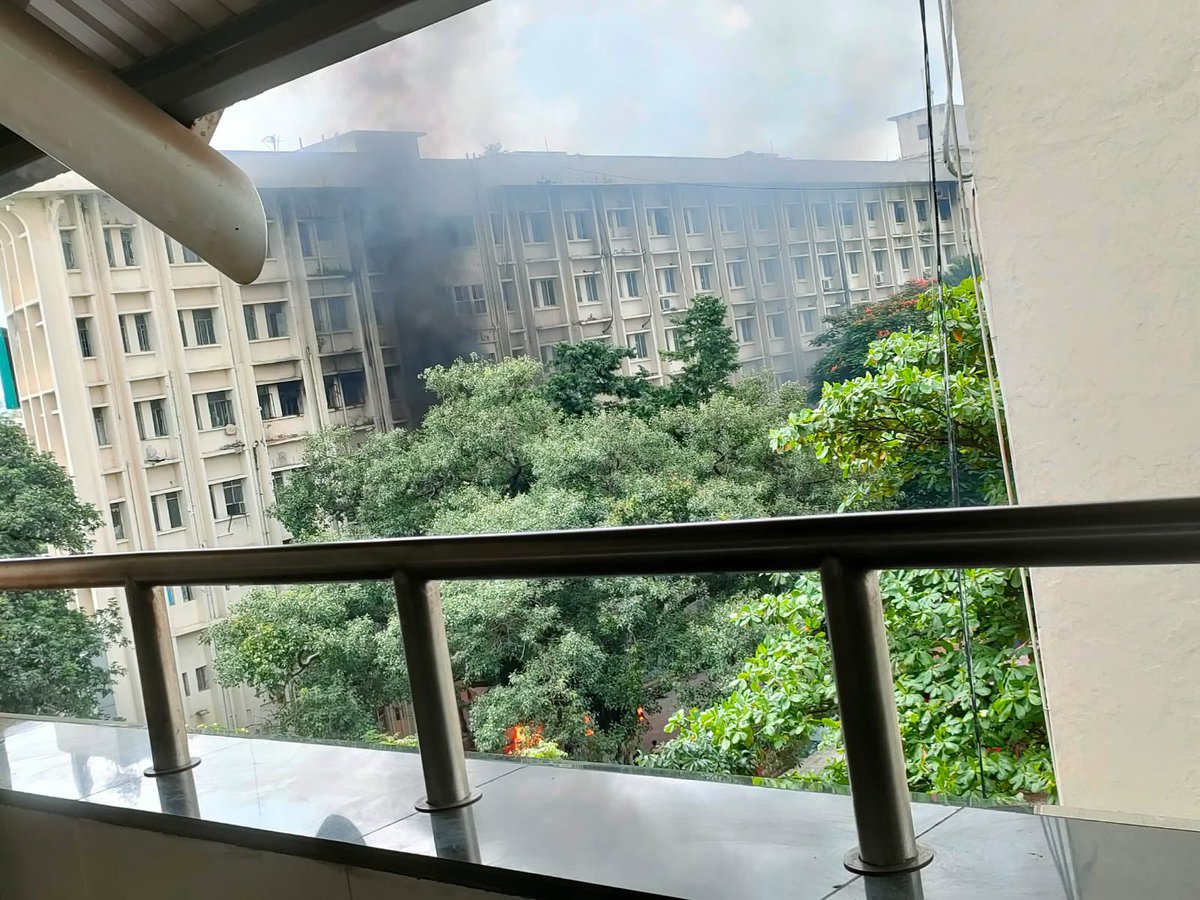 MAarafat71's tweet photo. The so-called peaceful protest is turning into thuggery and violence again. They set fire to Bangabandhu Medical University Hospital this morning. These thugs don’t even care about the patients who are admitted there. https://t.co/uWbLsmNemf