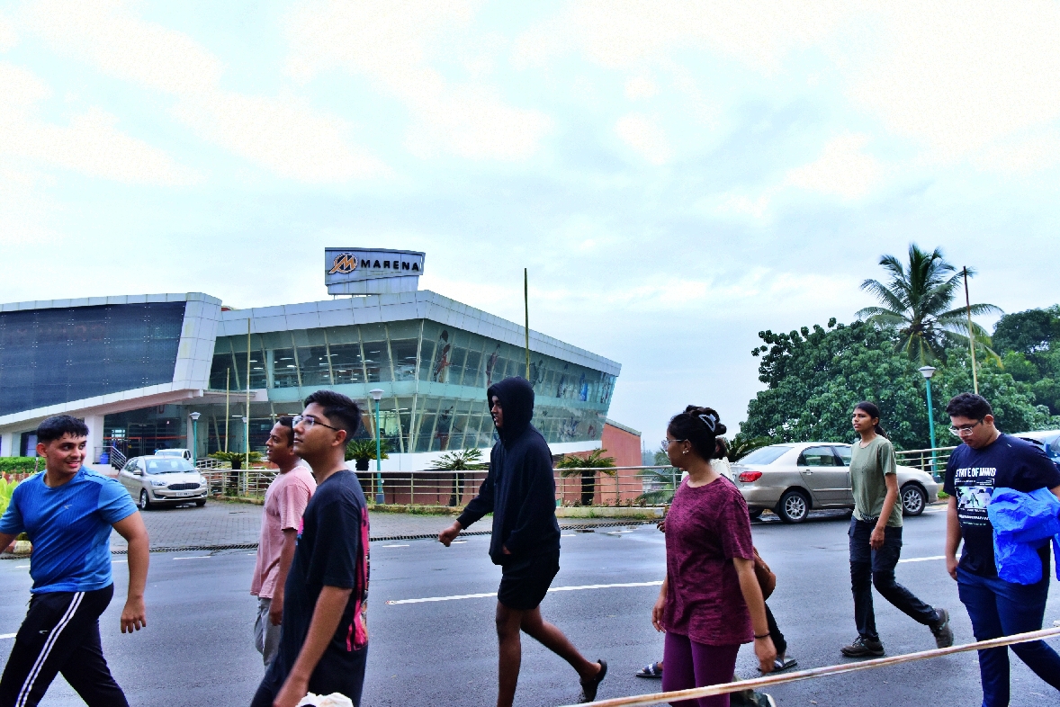WManipal's tweet image. #newbatch (39th Course #BHM and 14th Course B.SC. #CulinaryScience) took a refreshing #rainwalk to kickstart their journey.

@chefthiru @mahe_manipal @itchotels @itccorpcom

#Rainwalk #bhm39thcourse #Culinary14thcourse #wgsha #mahe